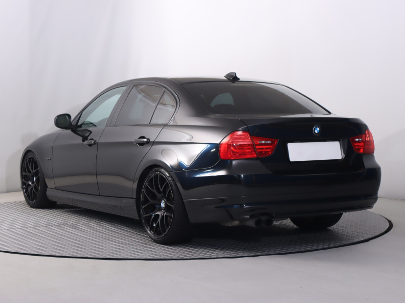 BMW 3, 2010