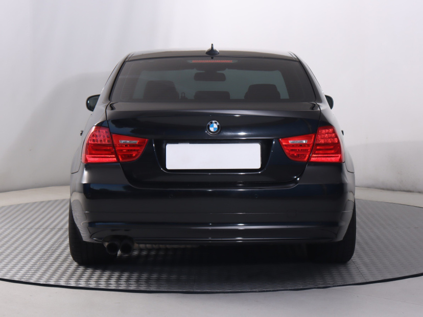 BMW 3, 2010