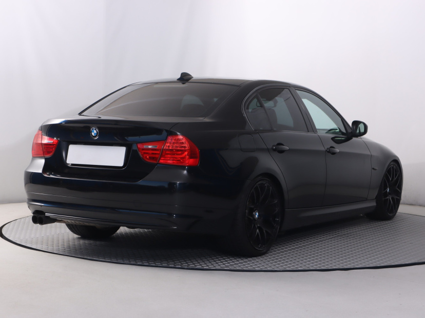 BMW 3, 2010