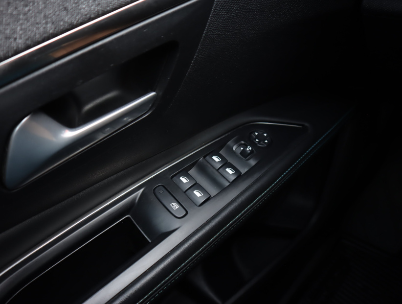 Peugeot 5008, 2021