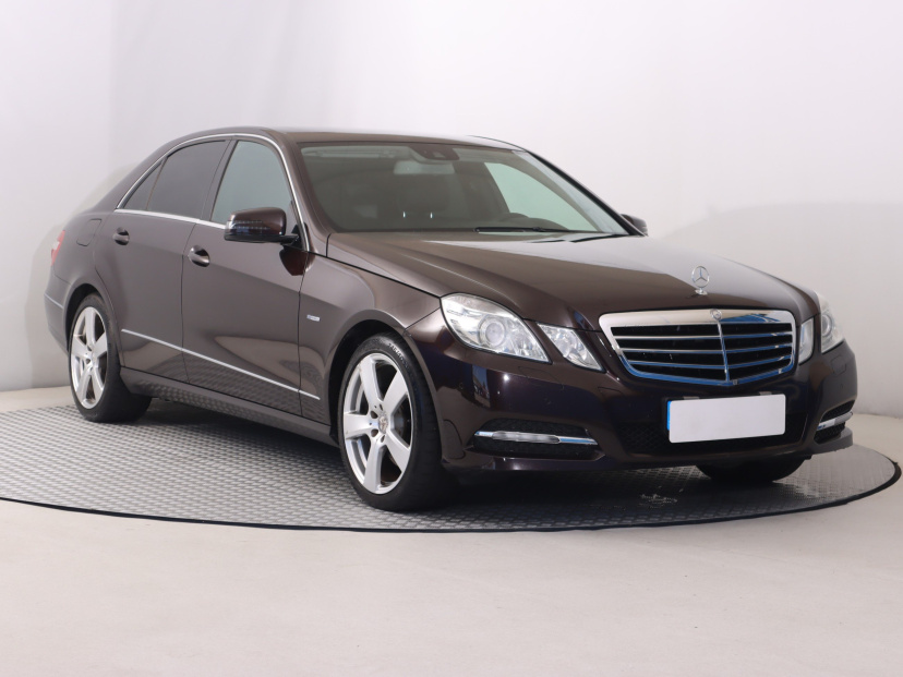 Mercedes-Benz E, 2011