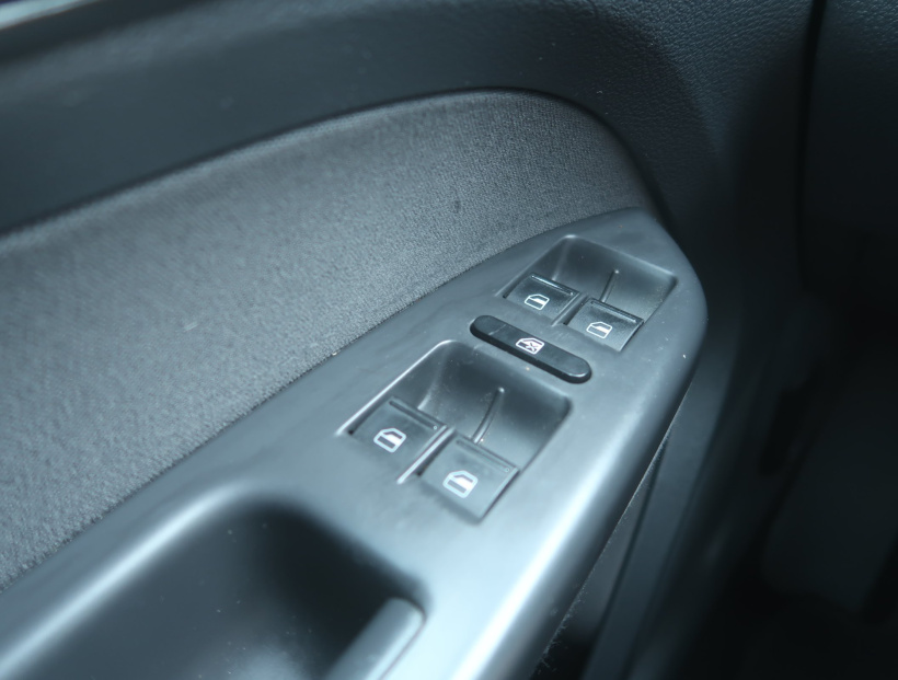 Volkswagen Touran, 2013