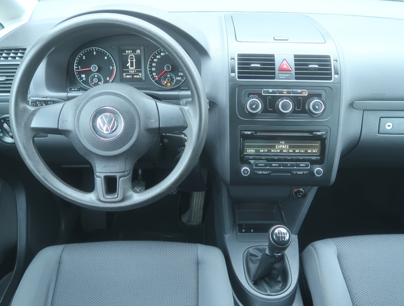 Volkswagen Touran, 2013