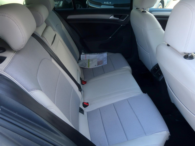 Volkswagen Golf, 2014