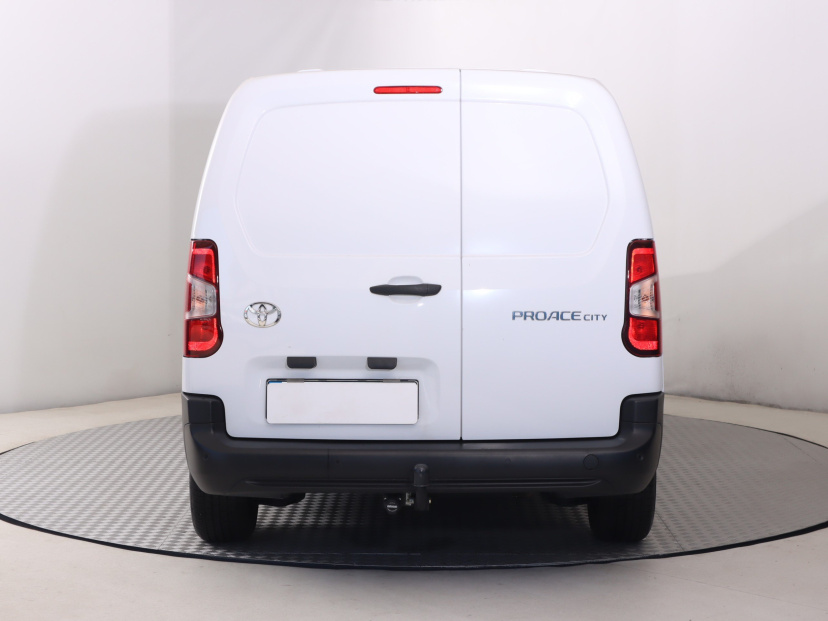 Toyota ProAce City, 2025