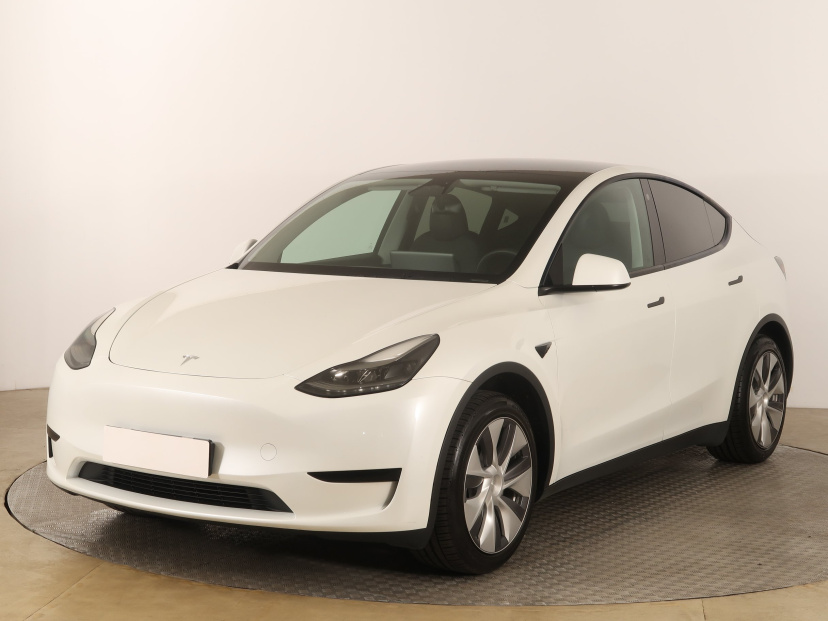 Tesla Model Y, 2023