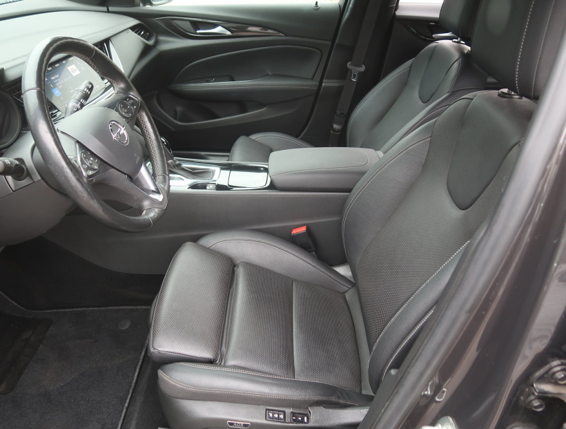 Opel Insignia, 2021