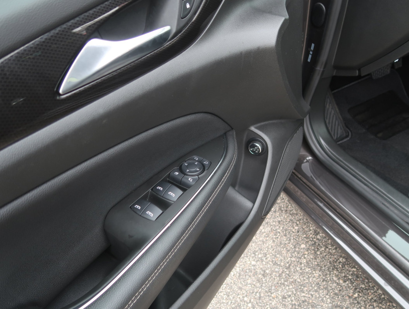 Opel Insignia, 2021