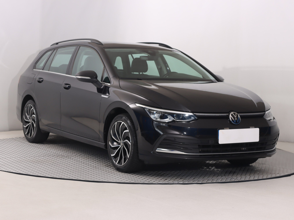 Volkswagen Golf, 2021