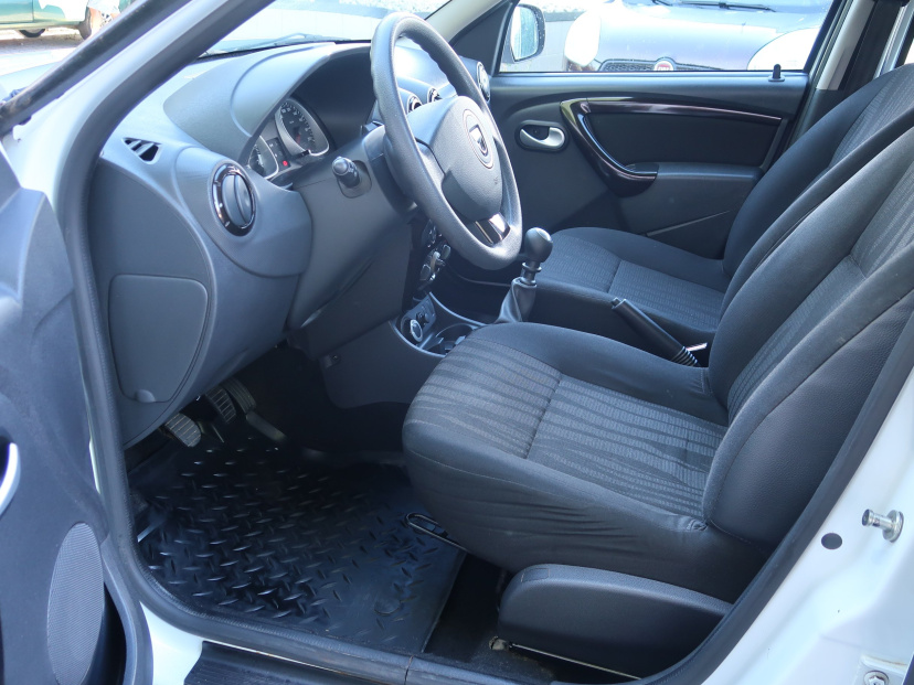 Dacia Duster, 2012