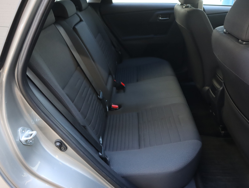 Toyota Auris, 2015