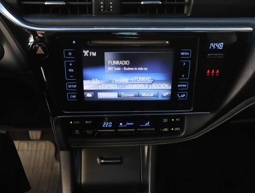 Toyota Auris, 2015