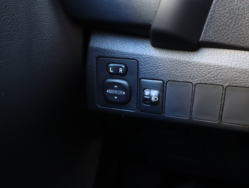 Toyota Auris, 2015