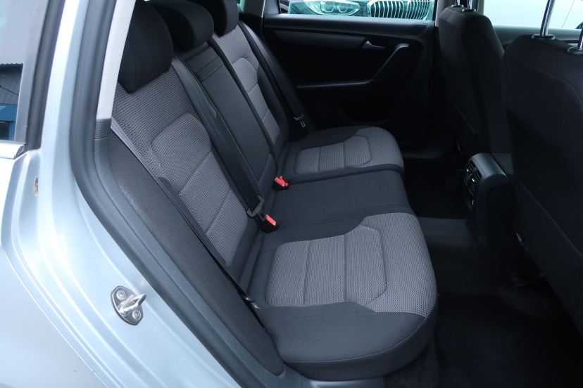 Volkswagen Passat, 2012