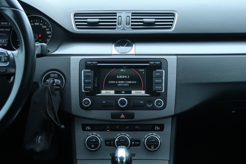 Volkswagen Passat, 2012
