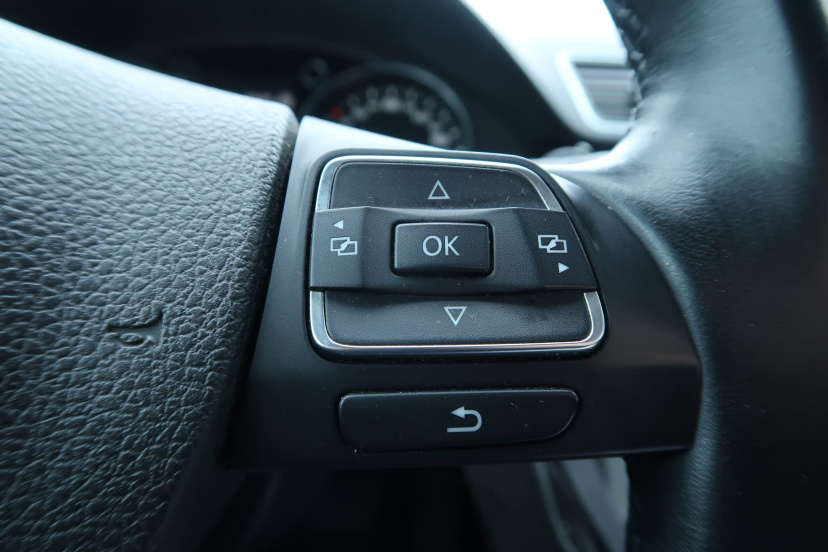 Volkswagen Passat, 2012