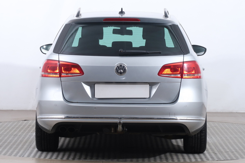 Volkswagen Passat, 2012
