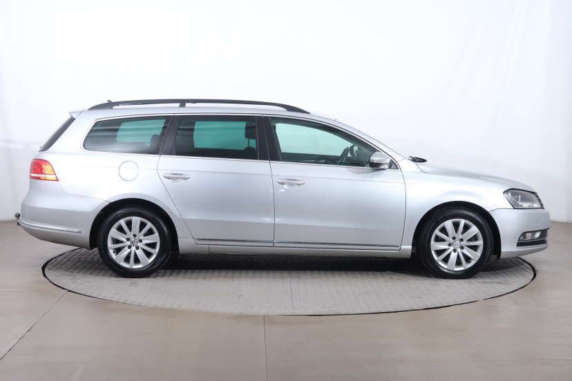 Volkswagen Passat, 2012