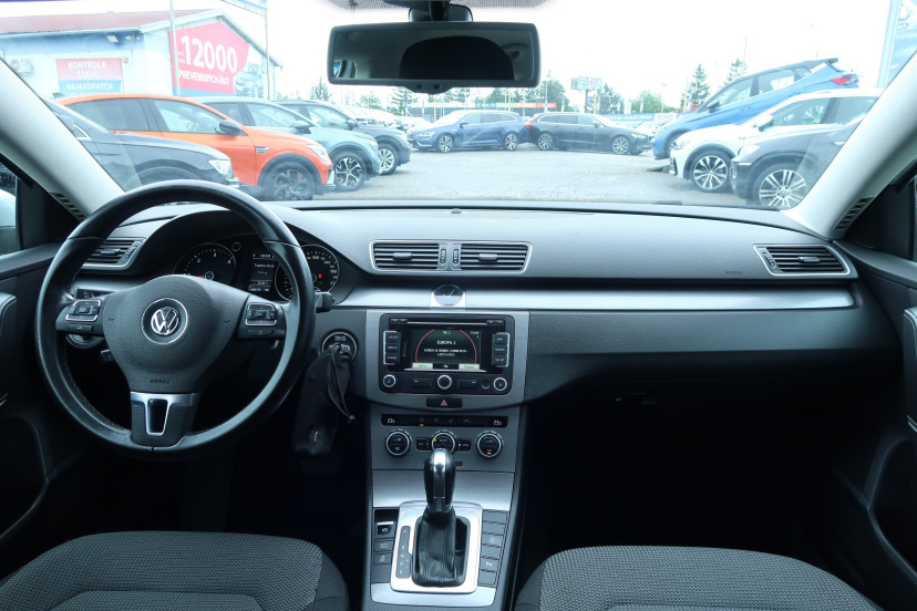 Volkswagen Passat, 2012