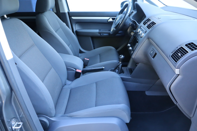 Volkswagen Touran, 2014