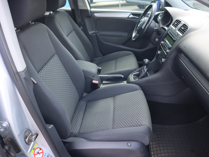 Volkswagen Golf, 2010