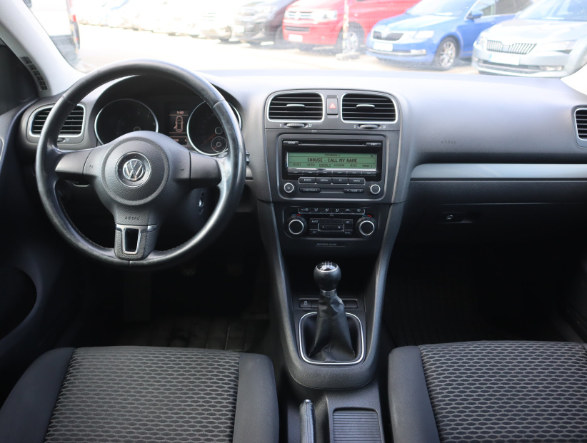 Volkswagen Golf, 2010