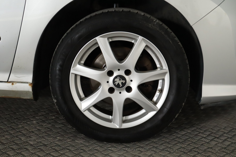 Peugeot 308, 2008