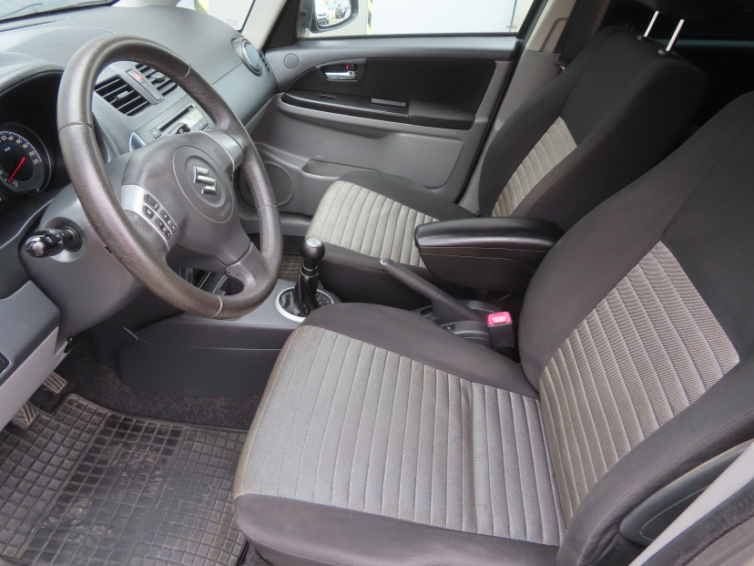 Suzuki SX4, 2013