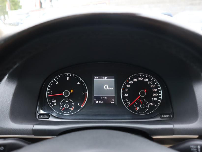 Volkswagen Touran, 2012