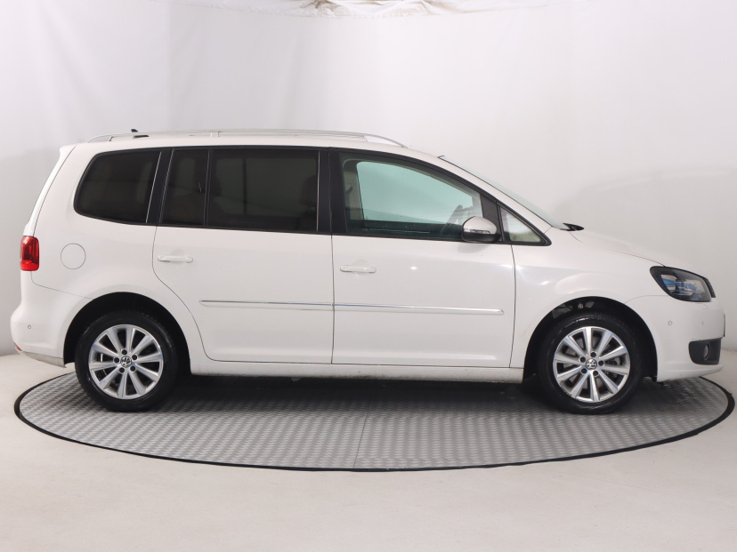 Volkswagen Touran, 2012