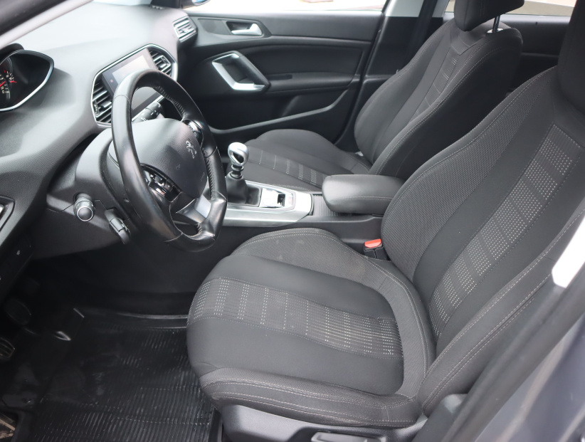 Peugeot 308, 2016