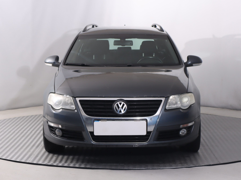 Volkswagen Passat, 2010