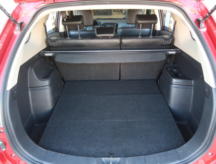Mitsubishi Outlander, 2015