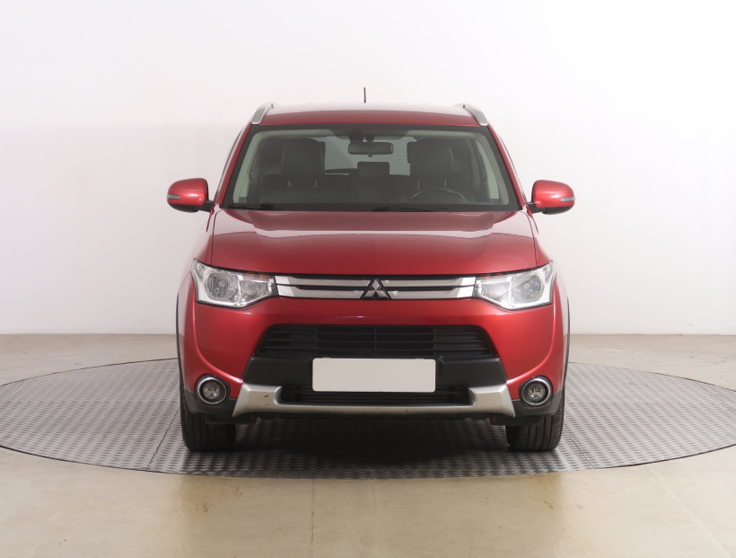 Mitsubishi Outlander, 2015