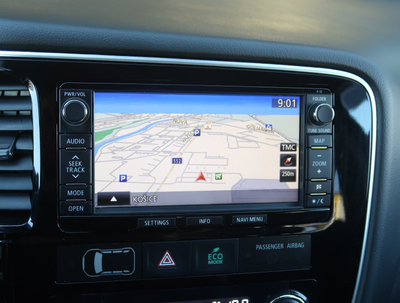 Mitsubishi Outlander, 2015