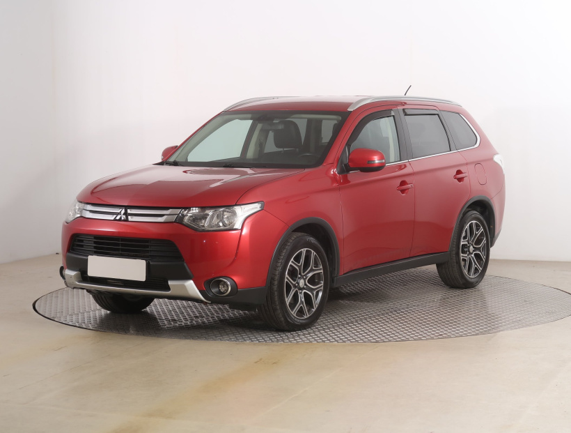 Mitsubishi Outlander, 2015