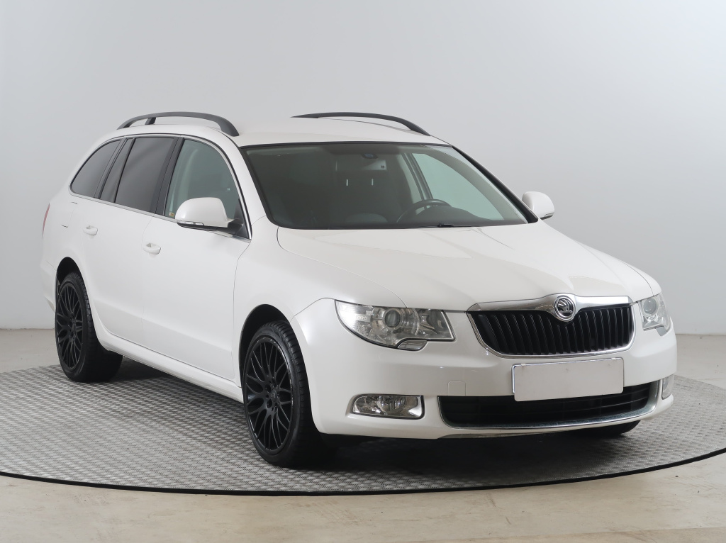 Škoda Superb, 2011