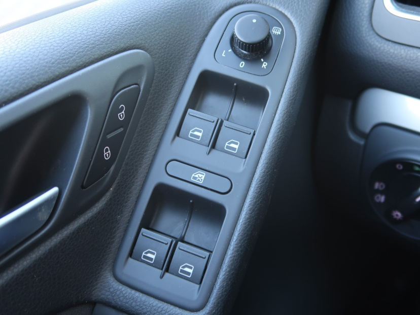 Volkswagen Golf, 2012