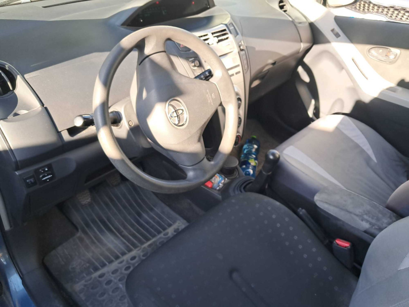 Toyota Yaris, 2005