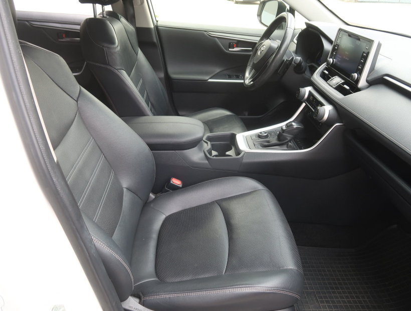 Toyota RAV 4, 2021