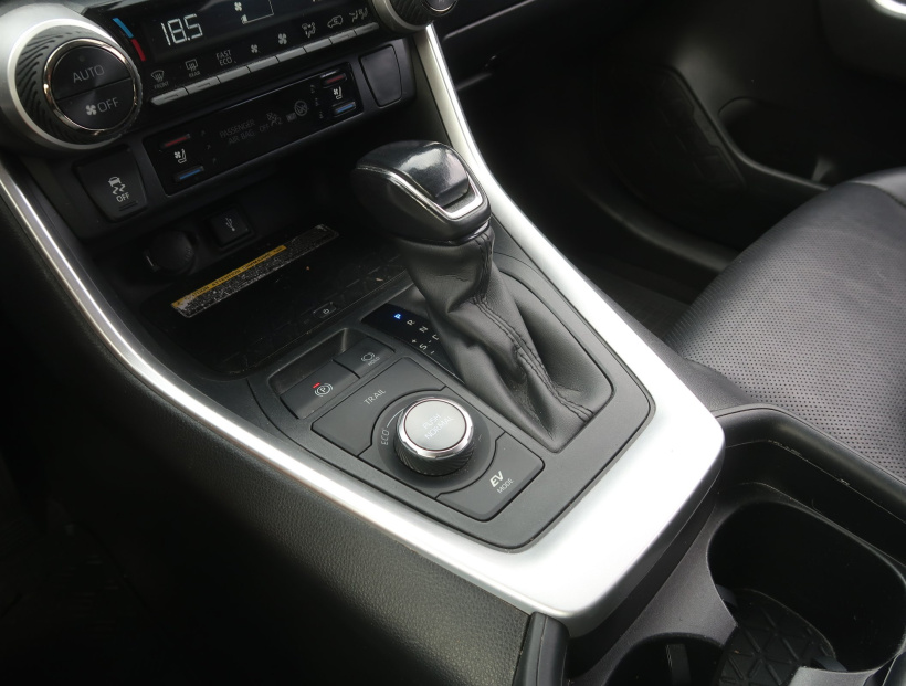 Toyota RAV 4, 2021