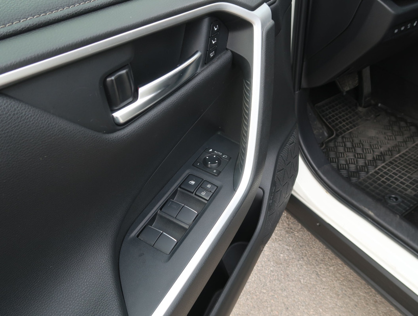 Toyota RAV 4, 2021
