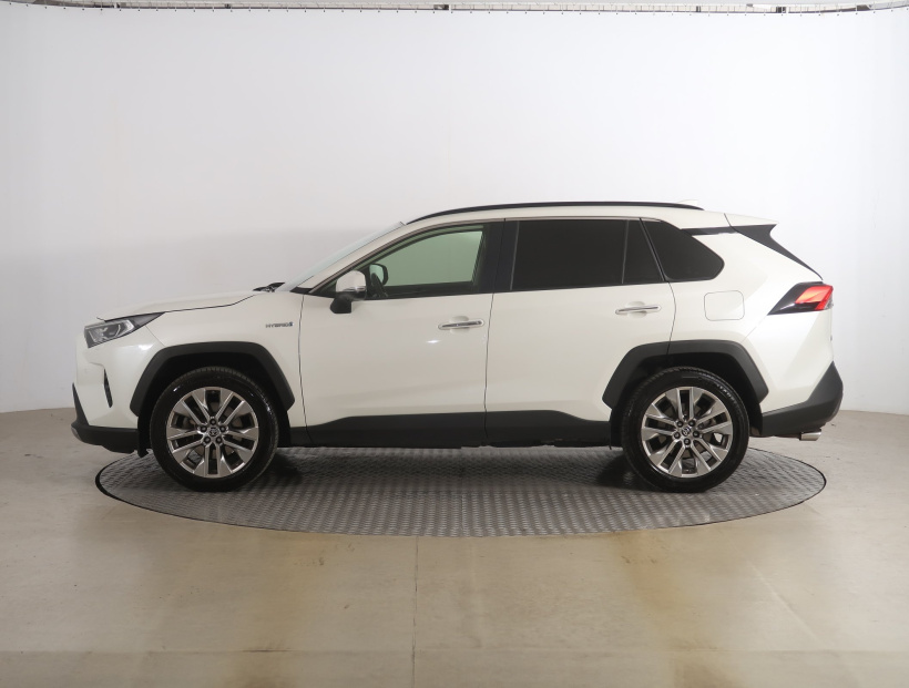 Toyota RAV 4, 2021
