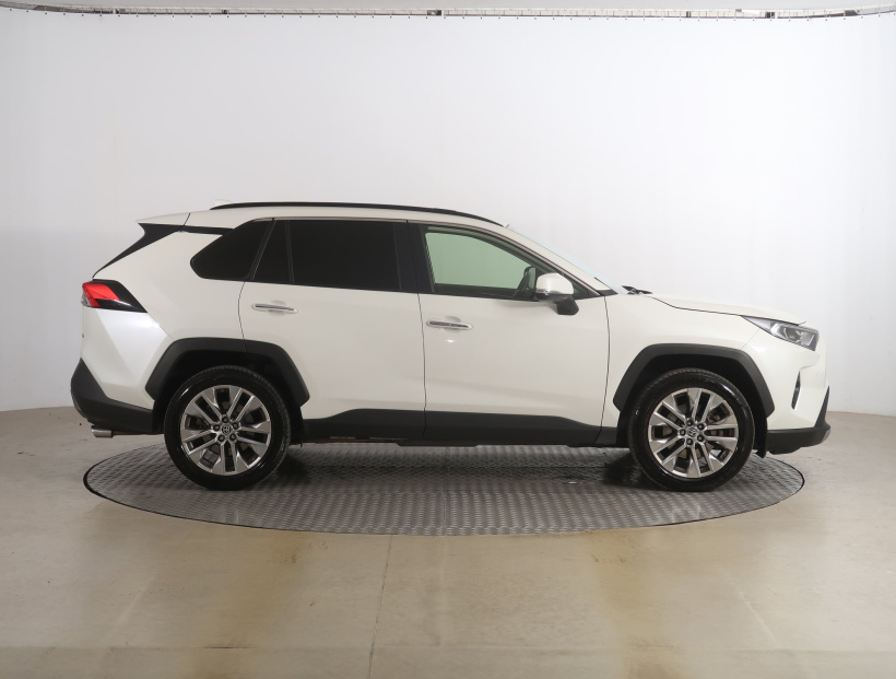 Toyota RAV 4, 2021