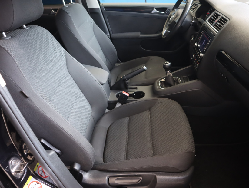 Volkswagen Jetta, 2012