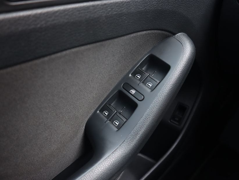Volkswagen Jetta, 2012
