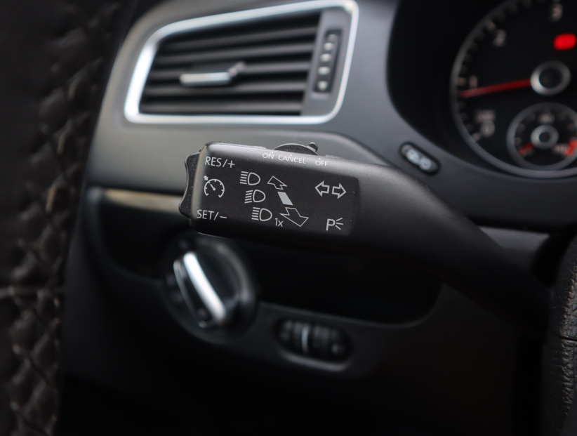 Volkswagen Jetta, 2012