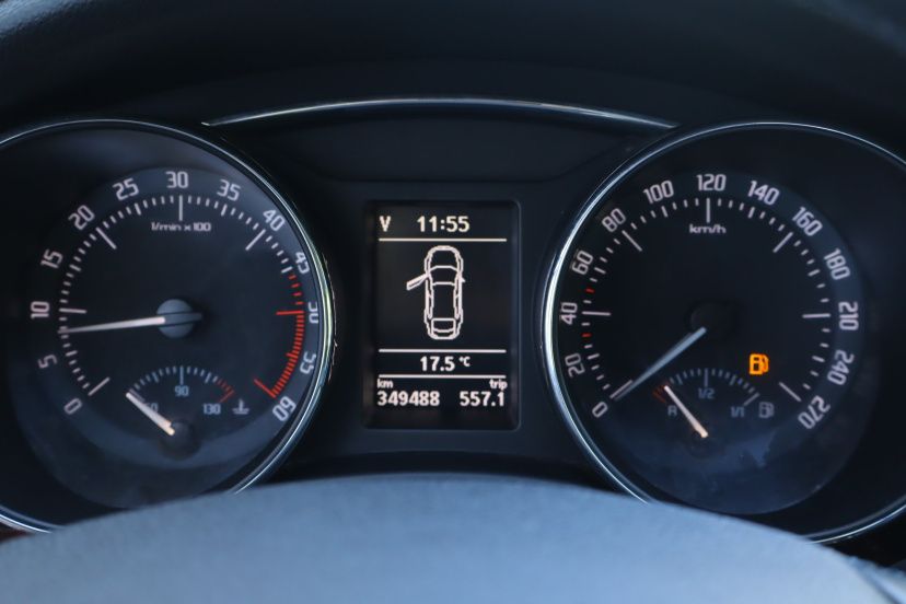 Škoda Superb, 2011