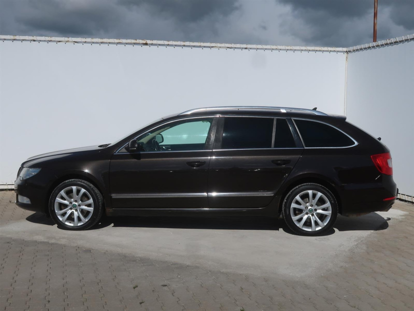 Škoda Superb, 2012