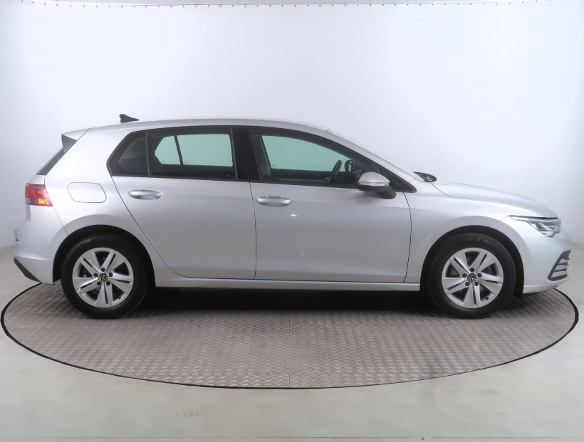 Volkswagen Golf, 2020